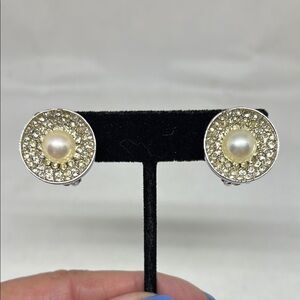 Elegant Silver plated and Pearl Earrings with rhinestones.